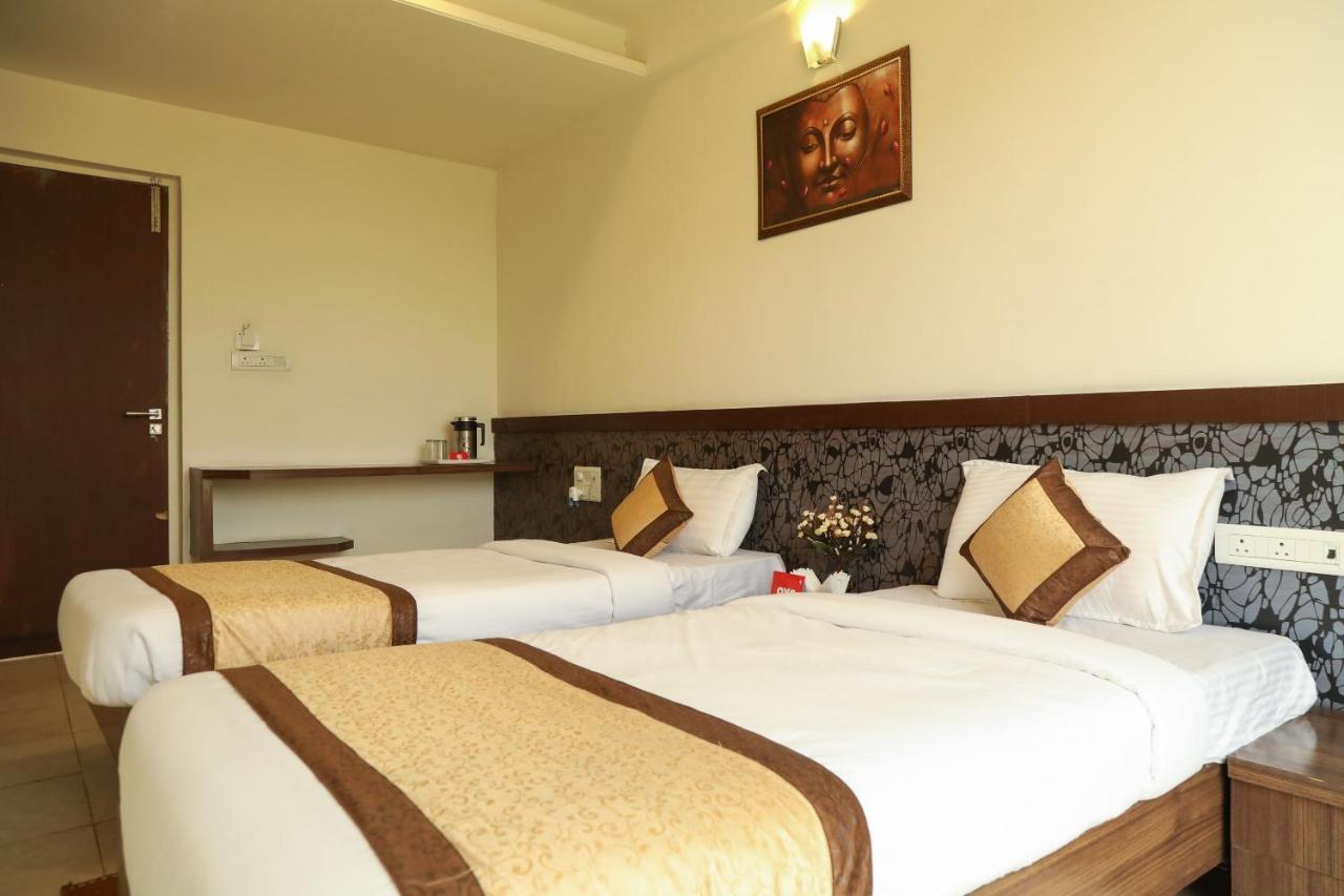 Oyo 10943 Hotel Plus Corporate Khapa  Bagian luar foto