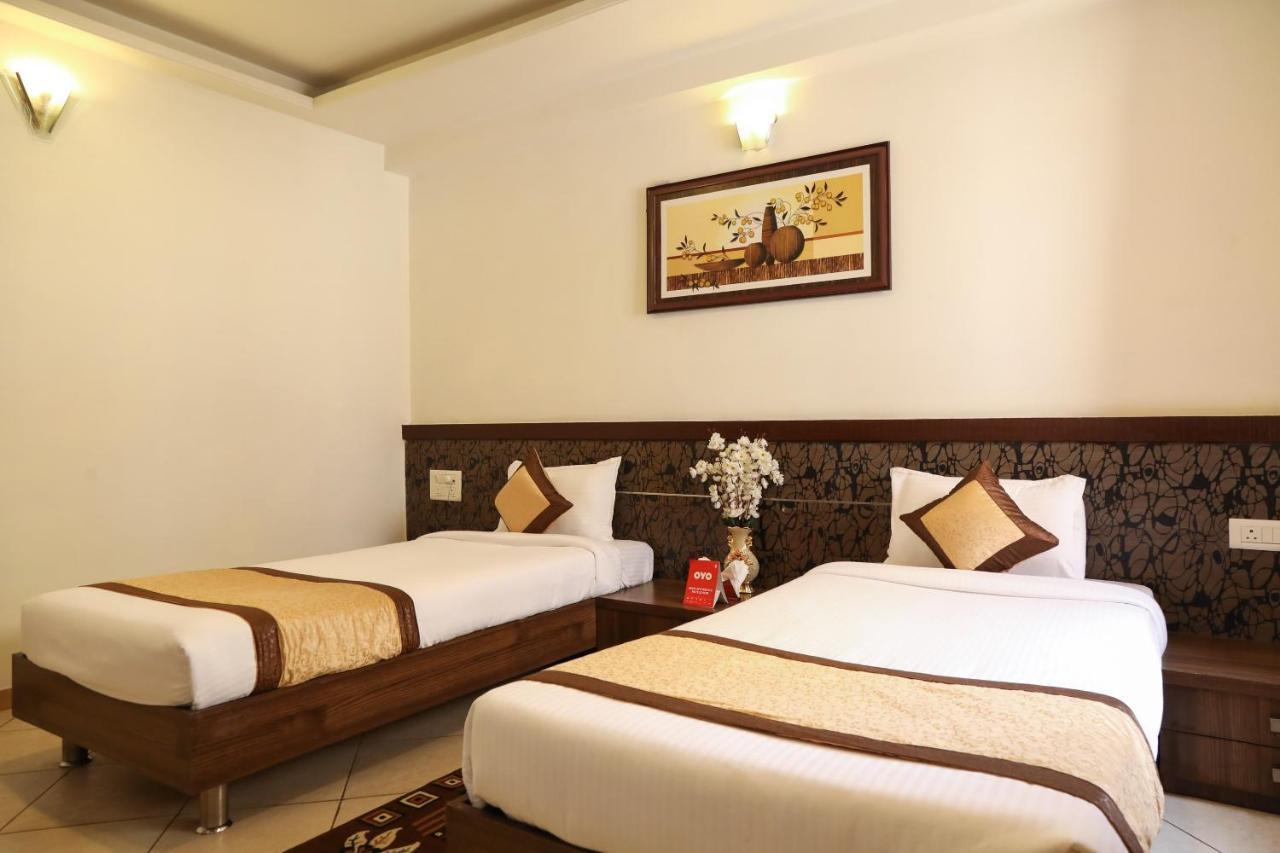Oyo 10943 Hotel Plus Corporate Khapa  Bagian luar foto