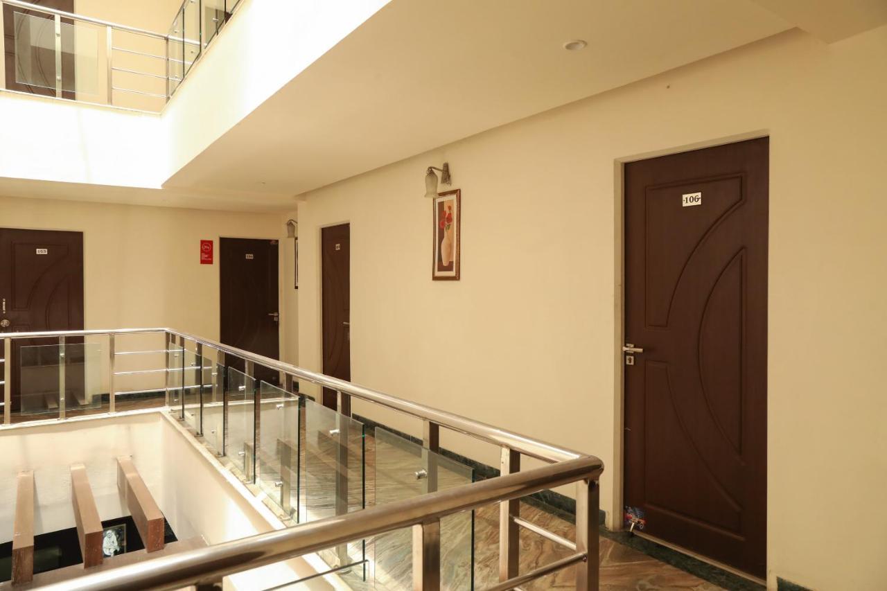 Oyo 10943 Hotel Plus Corporate Khapa  Bagian luar foto
